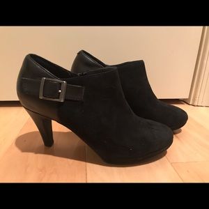 Black suede and leather booties!